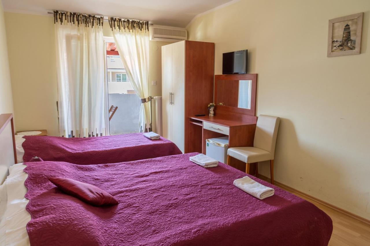 Bed And Breakfast Taverna Miskovic Pag Town Buitenkant foto